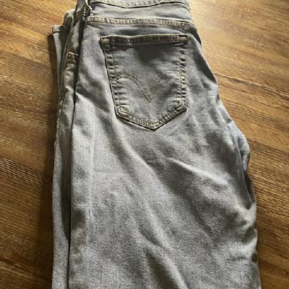 Levi's pants